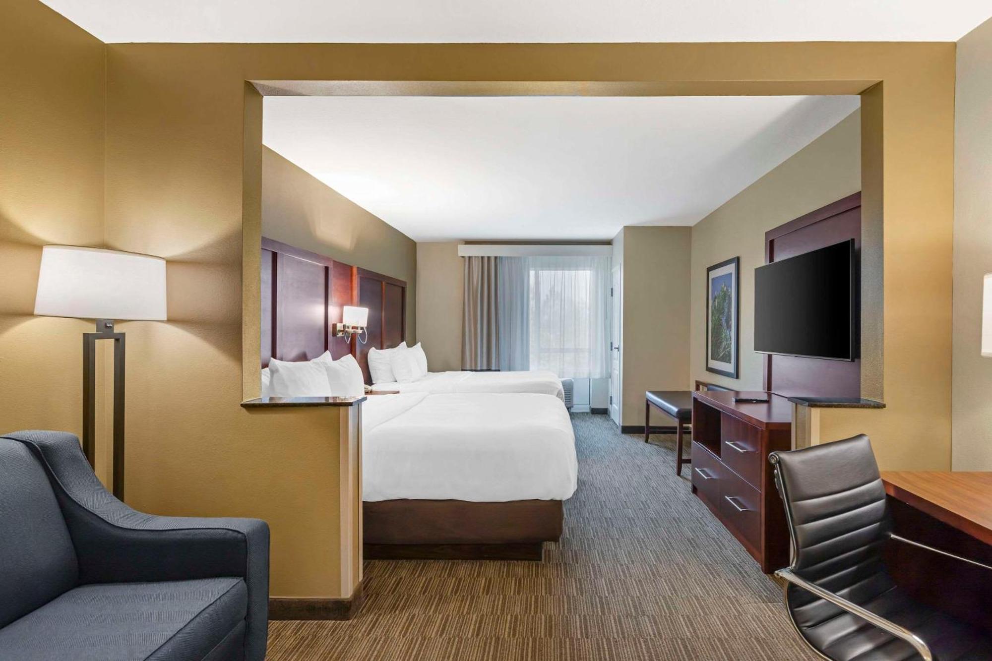 Comfort Inn & Suites Tifton Exteriör bild